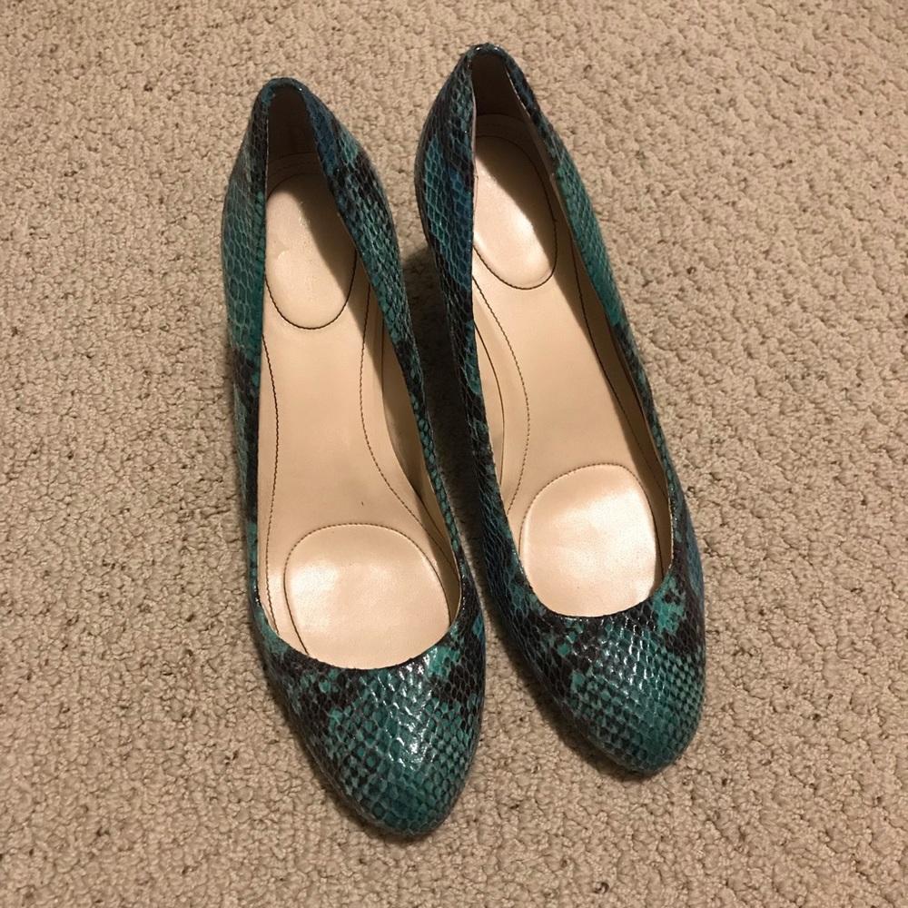 Calvin Klein Teal Croc Pumps
